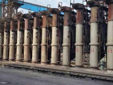 安装容积式换热器的基础满足以使换热器不发生下沉，或使管道把过大的变形传到传热器的接管上。